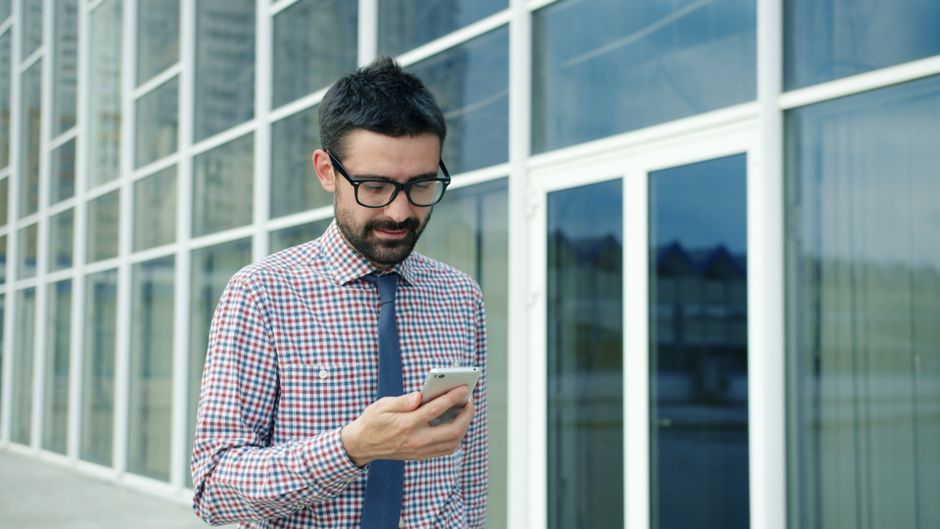 Почему Happ работает на одном телефоне, но не на другом
